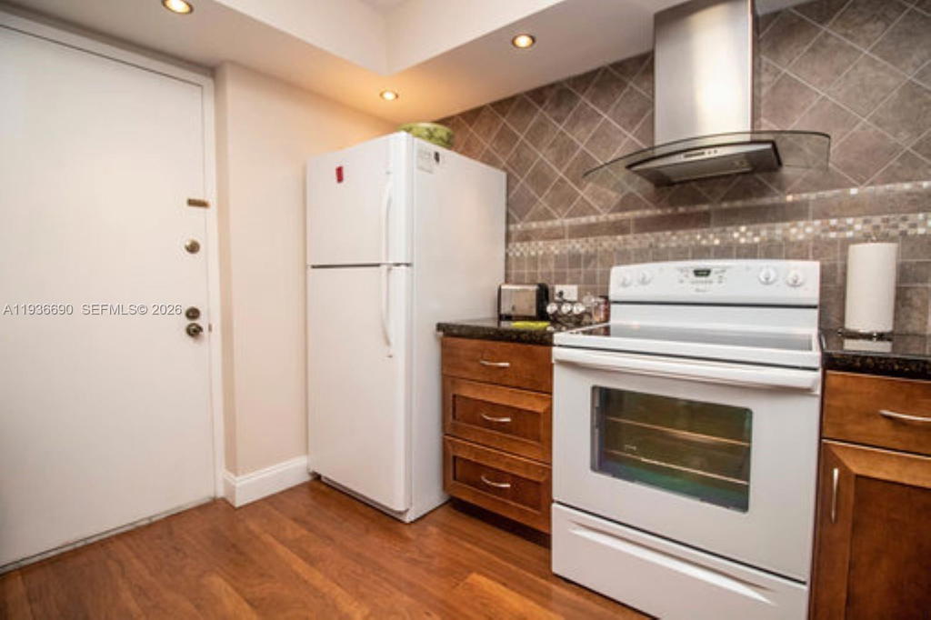 Real estate property located at 600 Three Islands Blvd #622, Broward, Olympus Condo, Hallandale Beach, FL