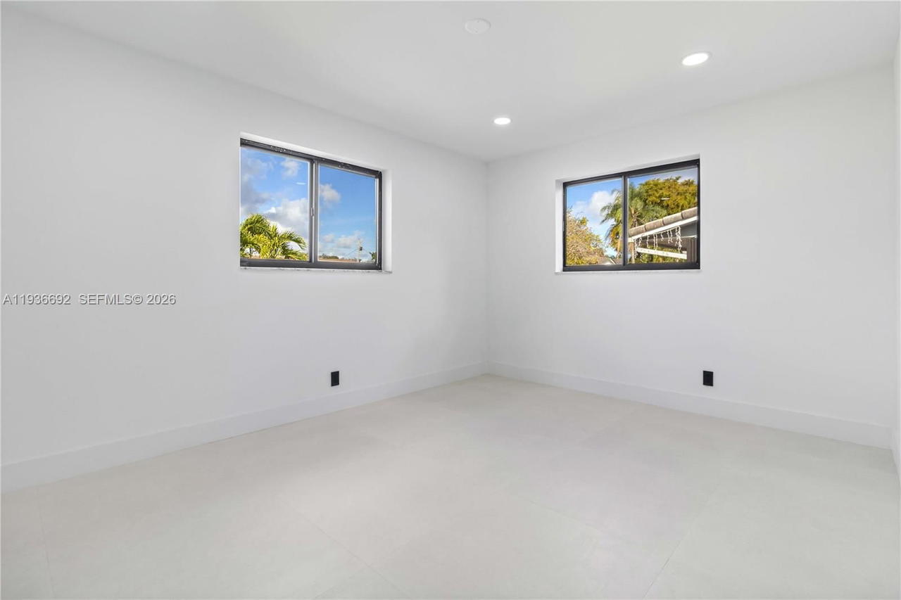 Real estate property located at 5420 Lincoln St, Broward, Hollywood Hills, Hollywood, FL