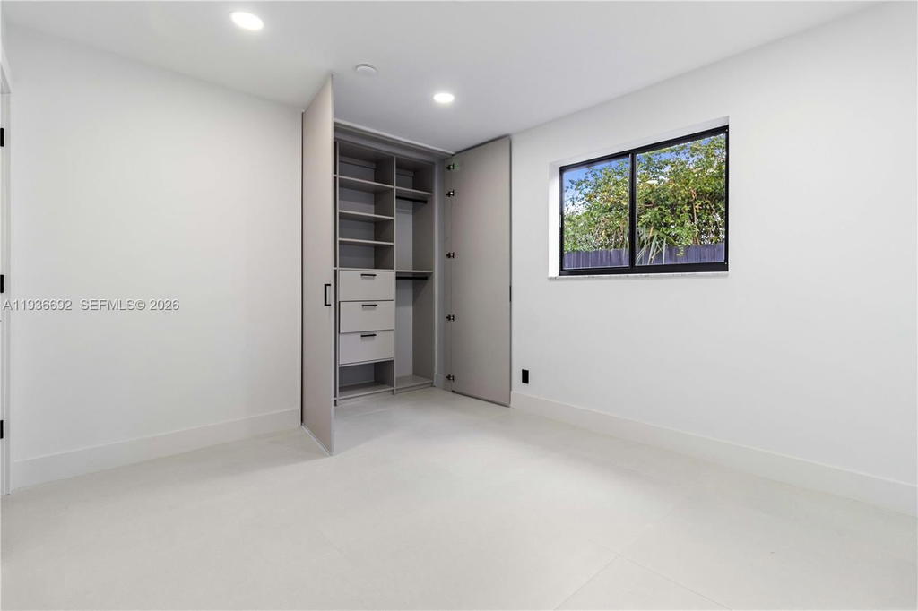 Real estate property located at 5420 Lincoln St, Broward, Hollywood Hills, Hollywood, FL