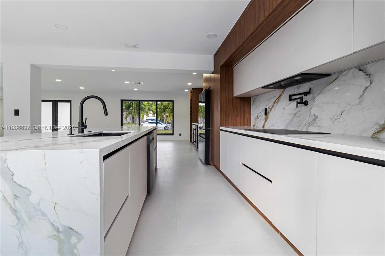 Real estate property located at 5420 Lincoln St, Broward, Hollywood Hills, Hollywood, FL