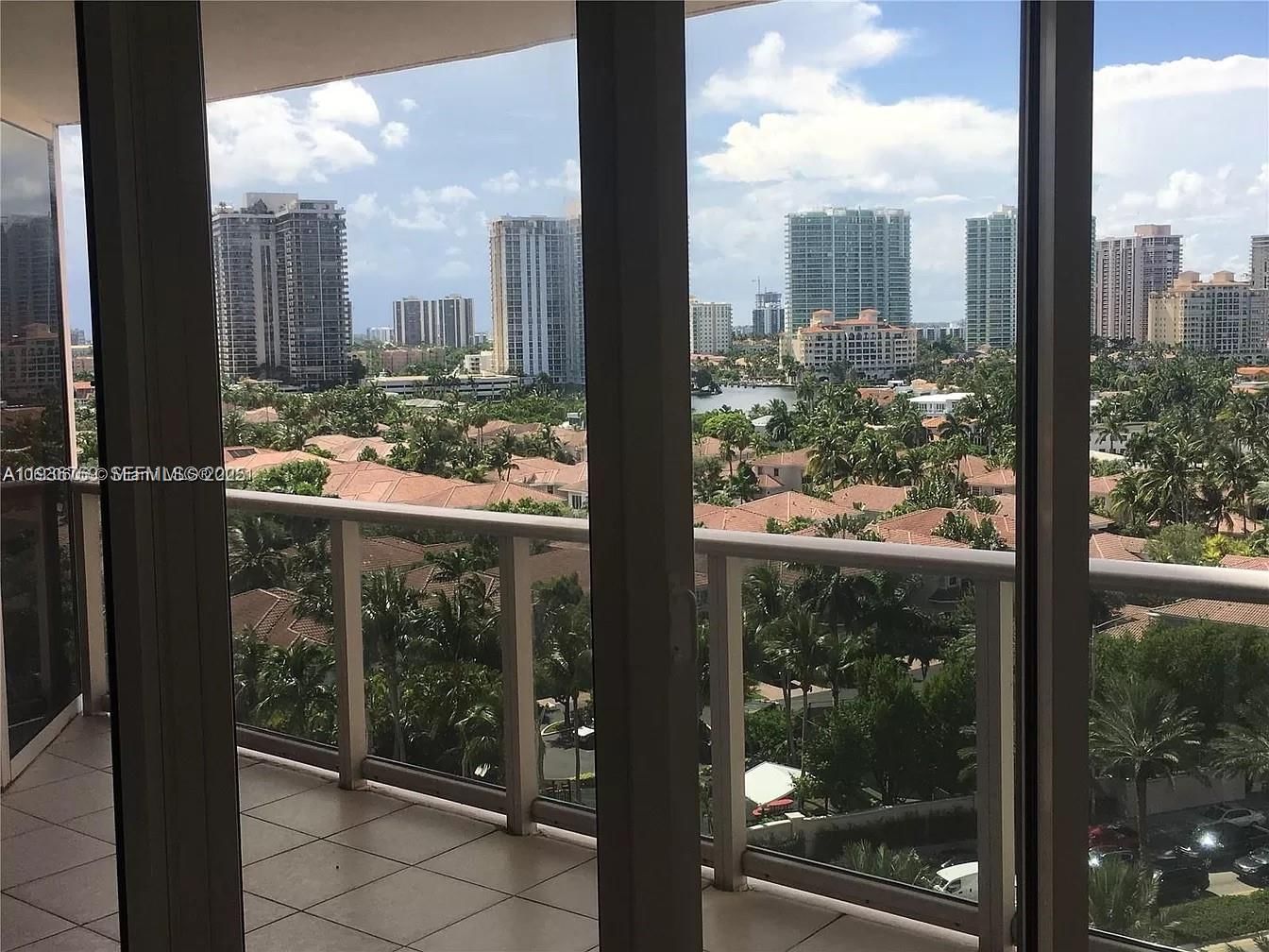 Real estate property located at 19333 Collins Ave #1109, Miami-dade, Ocean One Condo, Sunny Isles Beach, FL