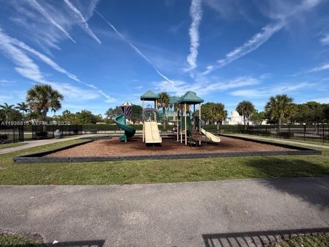 Real estate property located at 8605 35th Ct G, Broward, Golf View Condo Apts Inc, Coral Springs, FL