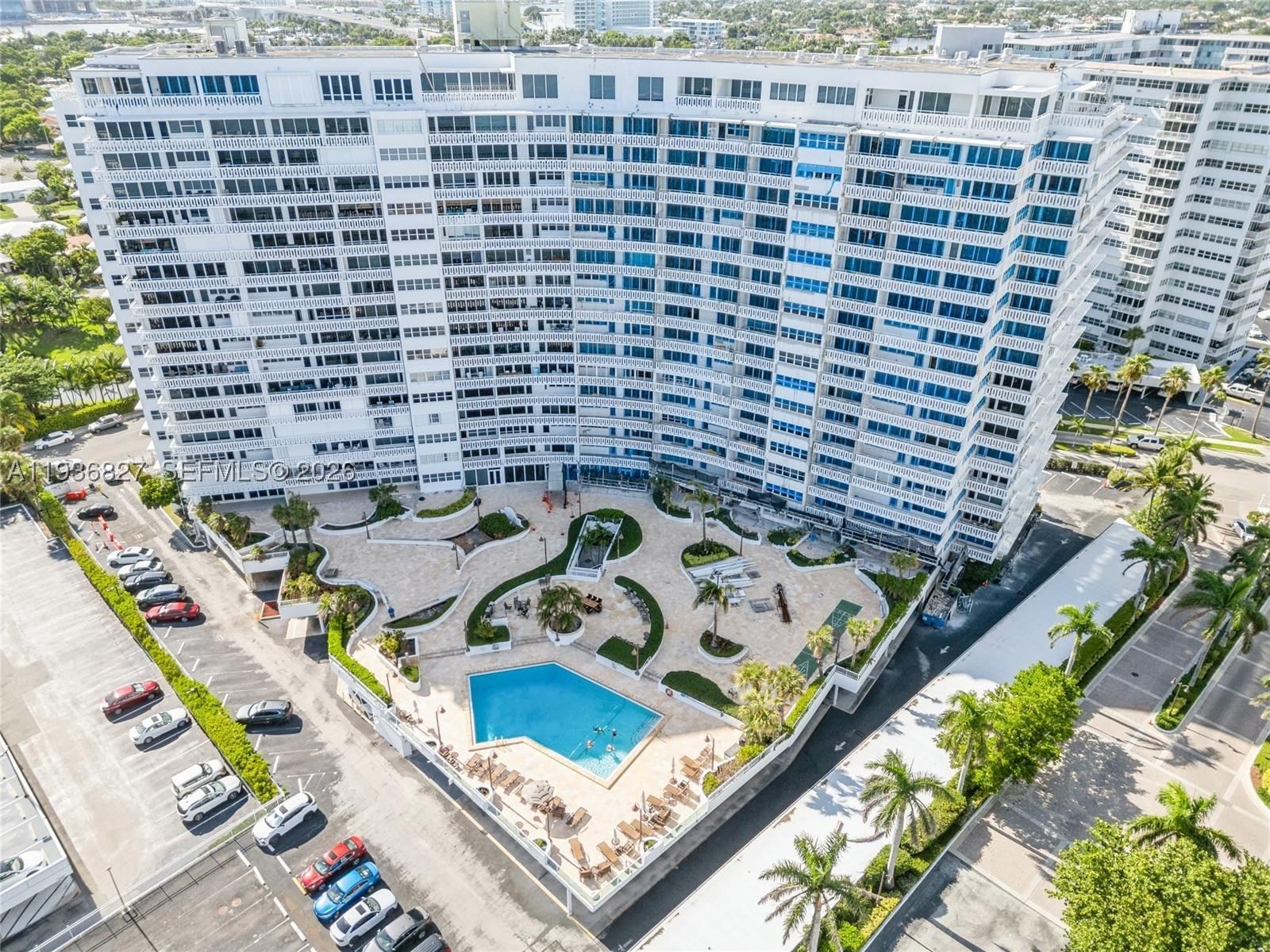 Real estate property located at 2000 Ocean Dr #309, Broward, Everglades House Condo, Fort Lauderdale, FL
