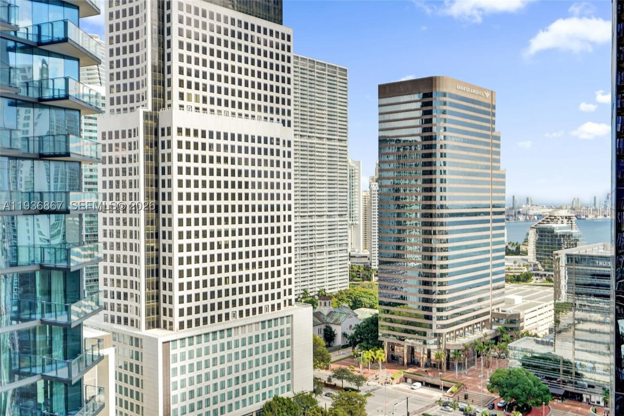 Real estate property located at 801 Miami Ave #2405, Miami-dade, 801 Sma Residences Condo, Miami, FL