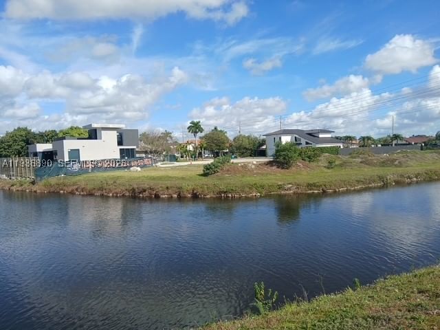 Real estate property located at 550 136th Pl, Miami-dade, El Tovar At University Par, Miami, FL