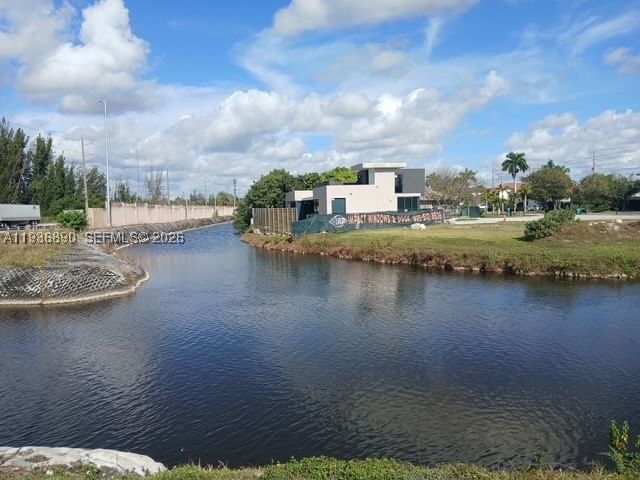 Real estate property located at 550 136th Pl, Miami-dade, El Tovar At University Par, Miami, FL