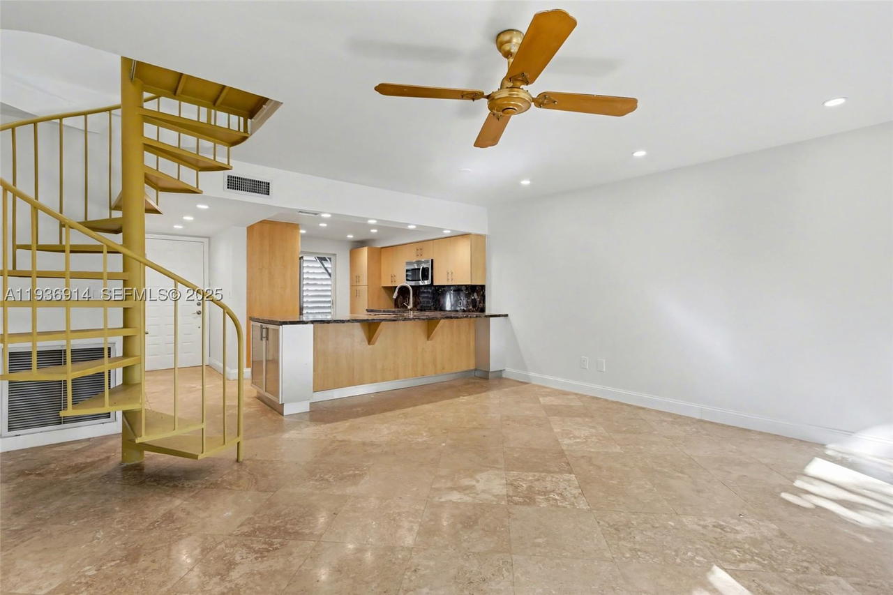 Real estate property located at 523 38th St #6, Miami-dade, Corona Bay Townhouses Con, Miami, FL