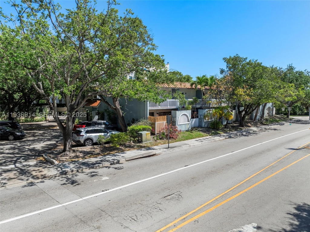 Real estate property located at 523 38th St #6, Miami-dade, Corona Bay Townhouses Con, Miami, FL