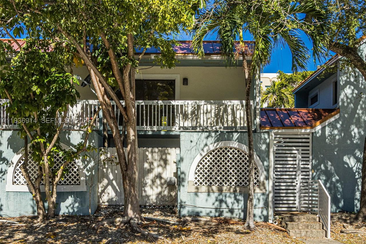 Real estate property located at 523 38th St #6, Miami-dade, Corona Bay Townhouses Con, Miami, FL