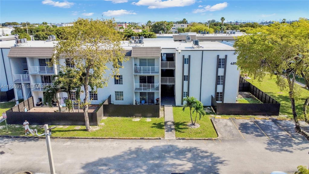 Real estate property located at 4810 79th Ave #108, Miami-dade, Doral Gardens Ii Condo, Doral, FL