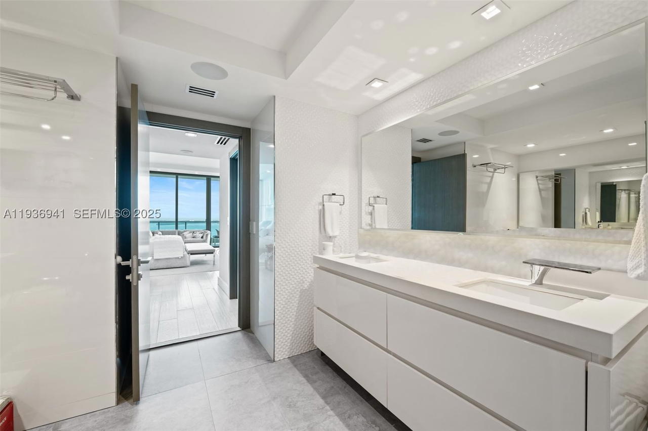 Real estate property located at 1331 Brickell Bay Dr #2907, Miami-dade, Jade Residences At Bricke, Miami, FL