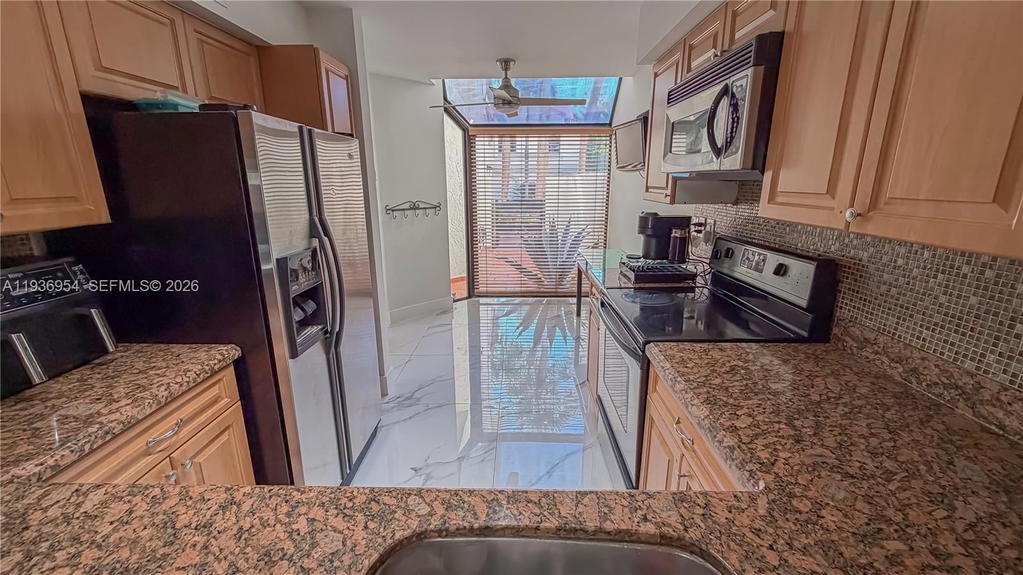 Real estate property located at 3525 Magellan Cir, Miami-dade, Mariner Village Garden Co, Aventura, FL