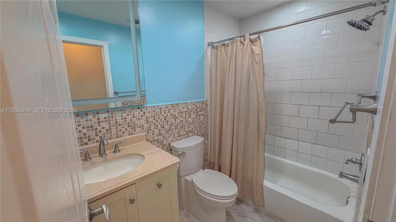 Real estate property located at 3525 Magellan Cir, Miami-dade, Mariner Village Garden Co, Aventura, FL