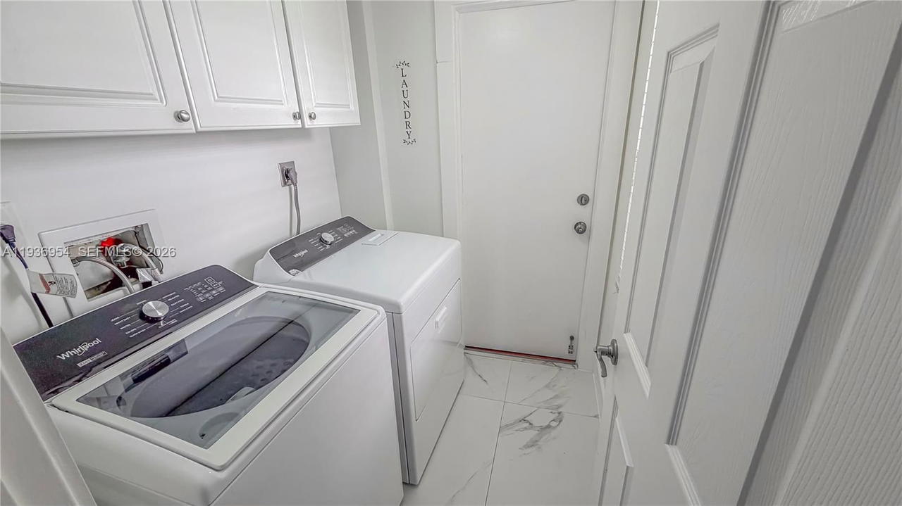 Real estate property located at 3525 Magellan Cir, Miami-dade, Mariner Village Garden Co, Aventura, FL