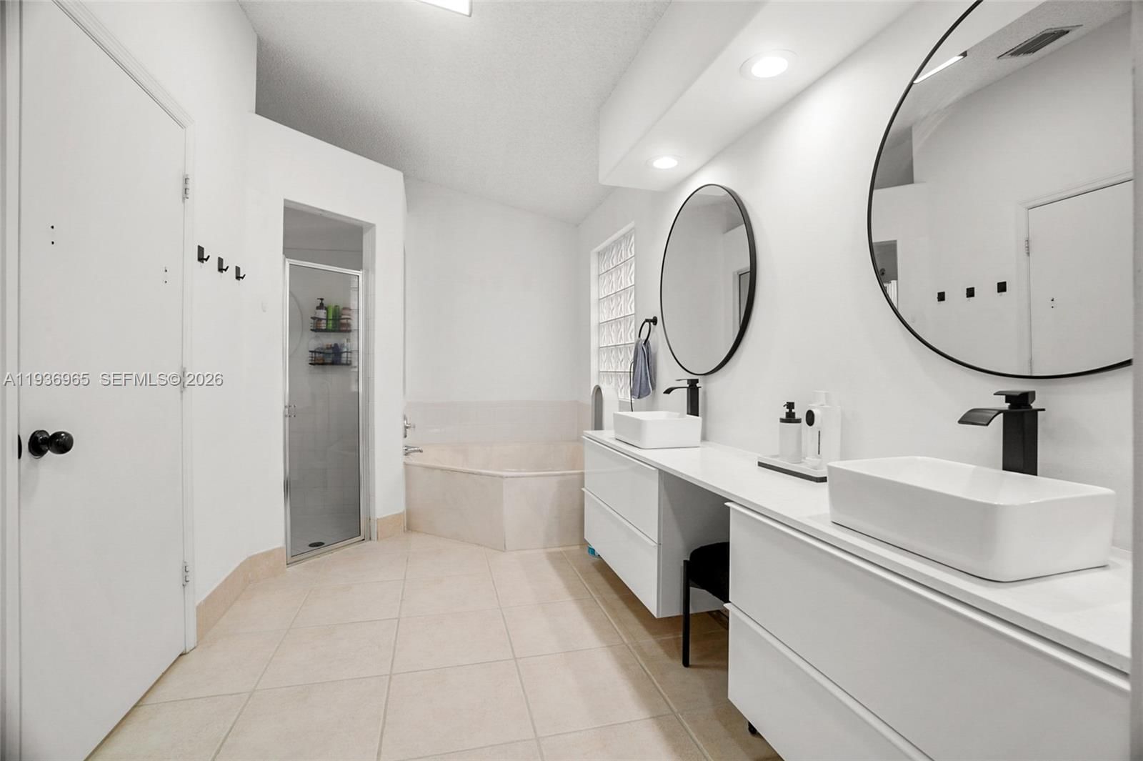 Real estate property located at 8165 Pelican Harbour Dr, Palm Beach, Balmoral Country Club Lac, Lake Worth, FL