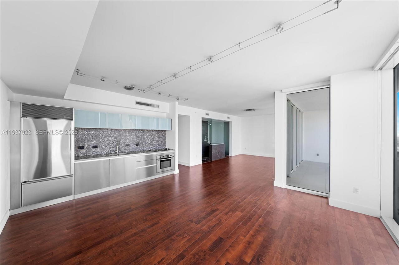 Real estate property located at 1040 Biscayne Blvd #4108, Miami-dade, Ten Museum Pk Residential, Miami, FL