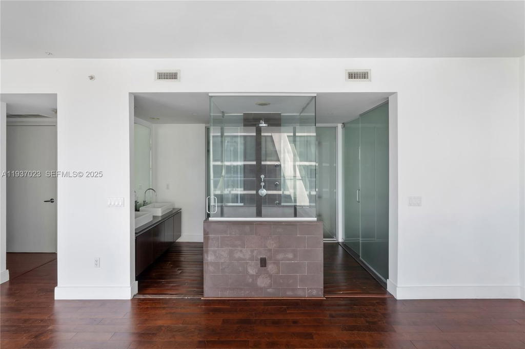 Real estate property located at 1040 Biscayne Blvd #4108, Miami-dade, Ten Museum Pk Residential, Miami, FL