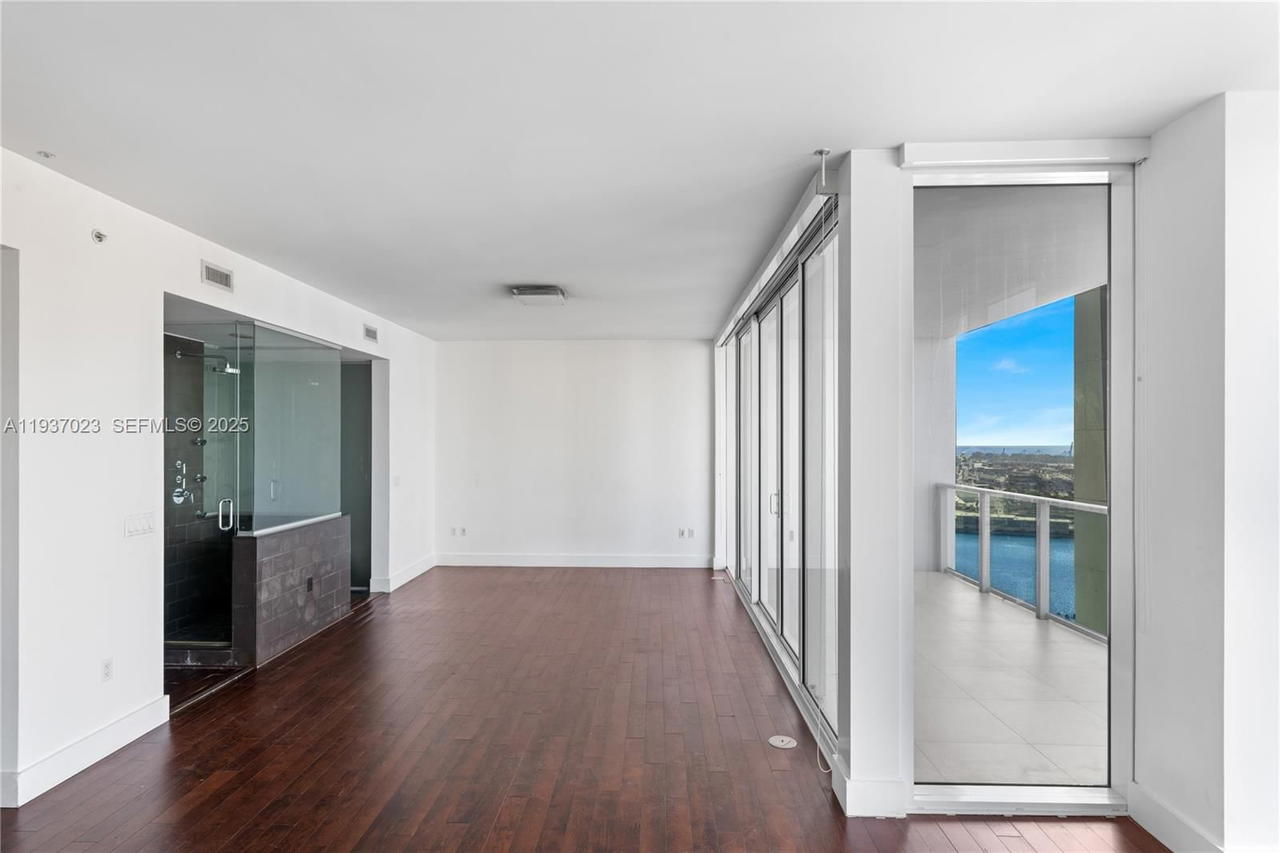Real estate property located at 1040 Biscayne Blvd #4108, Miami-dade, Ten Museum Pk Residential, Miami, FL