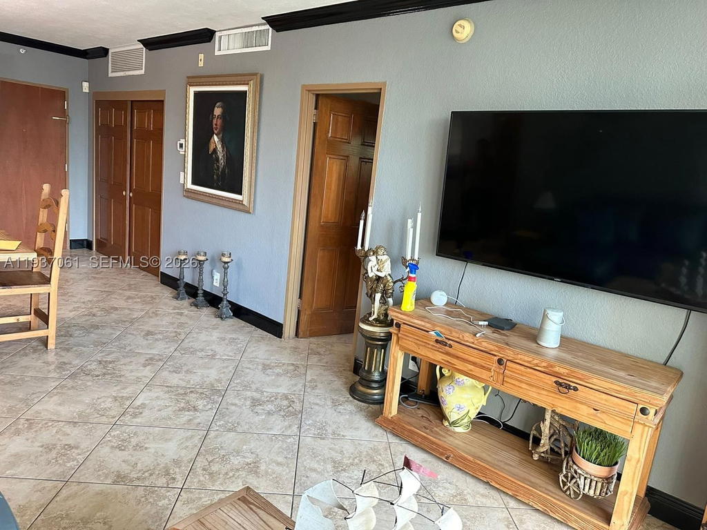 Real estate property located at 3801 Ocean Dr #4P, Broward, Tides On Hollywood Beach, Hollywood, FL