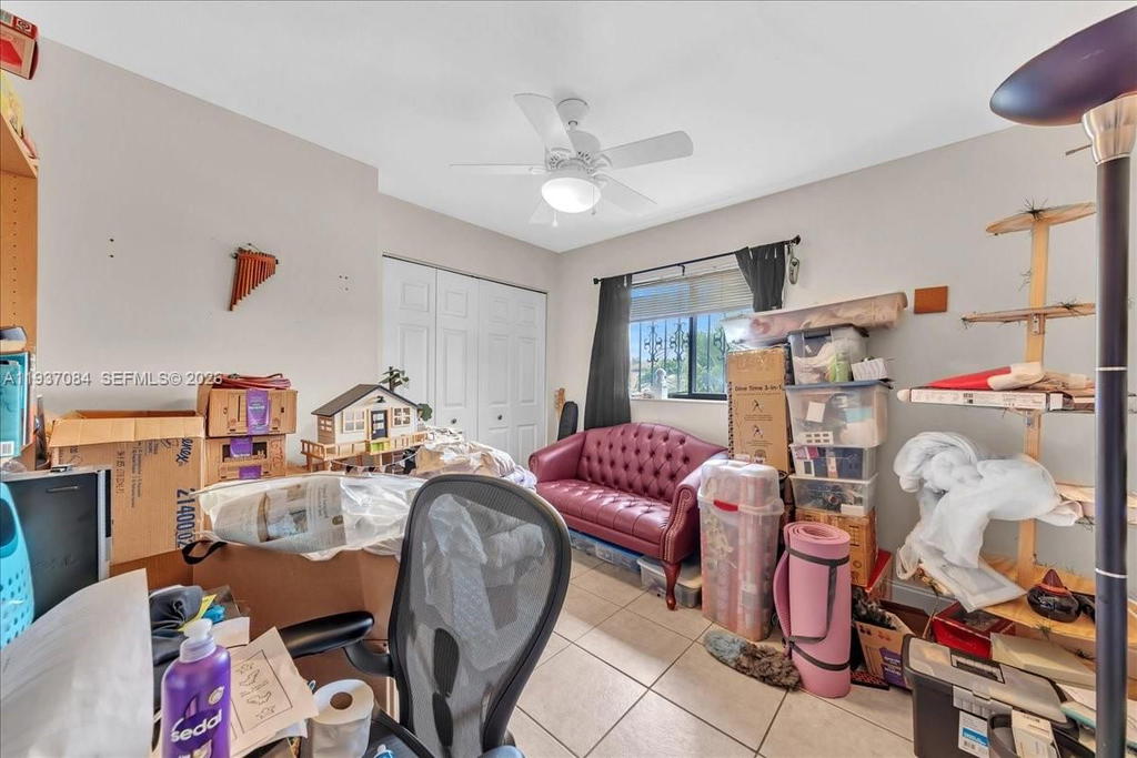 Real estate property located at 5287 193rd Ln, Miami-dade, Lakes Of Acadia Unit 4 Th, Miami Gardens, FL