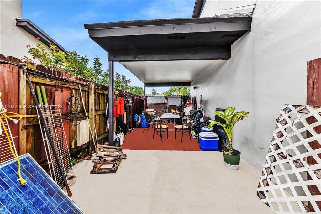 Real estate property located at 5287 193rd Ln, Miami-dade, Lakes Of Acadia Unit 4 Th, Miami Gardens, FL