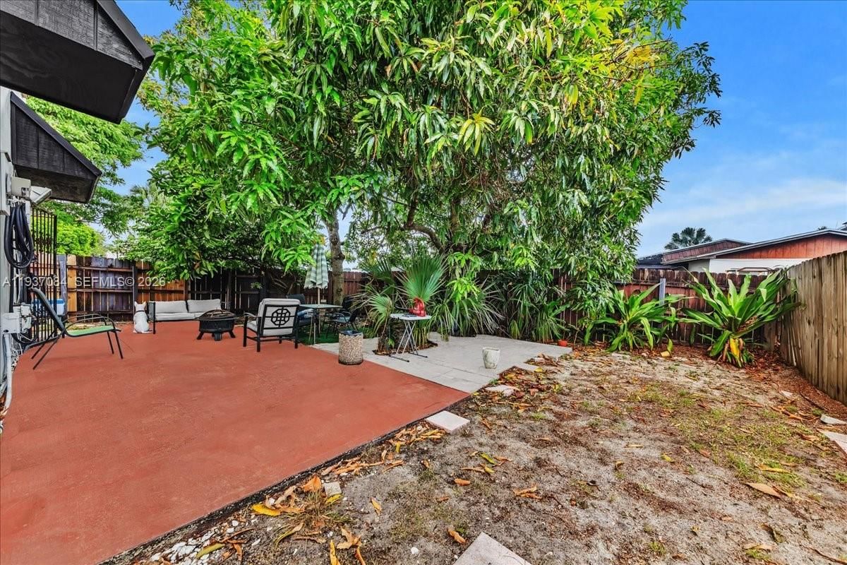 Real estate property located at 5287 193rd Ln, Miami-dade, Lakes Of Acadia Unit 4 Th, Miami Gardens, FL