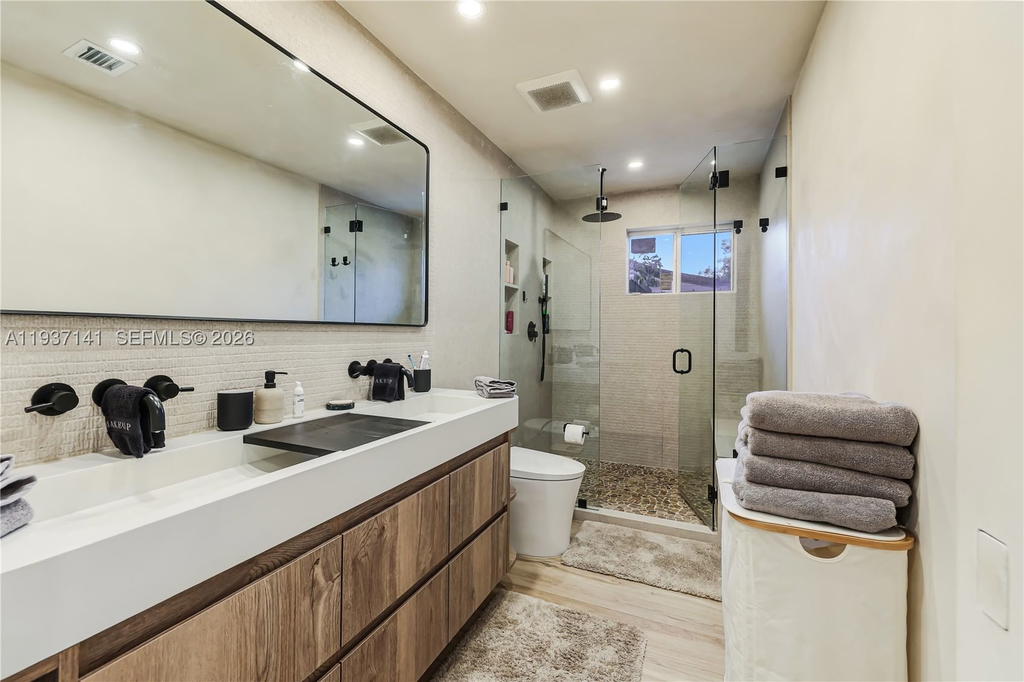 Real estate property located at 254 43rd St, Miami-dade, Columbia Park Corr Pl, Miami, FL