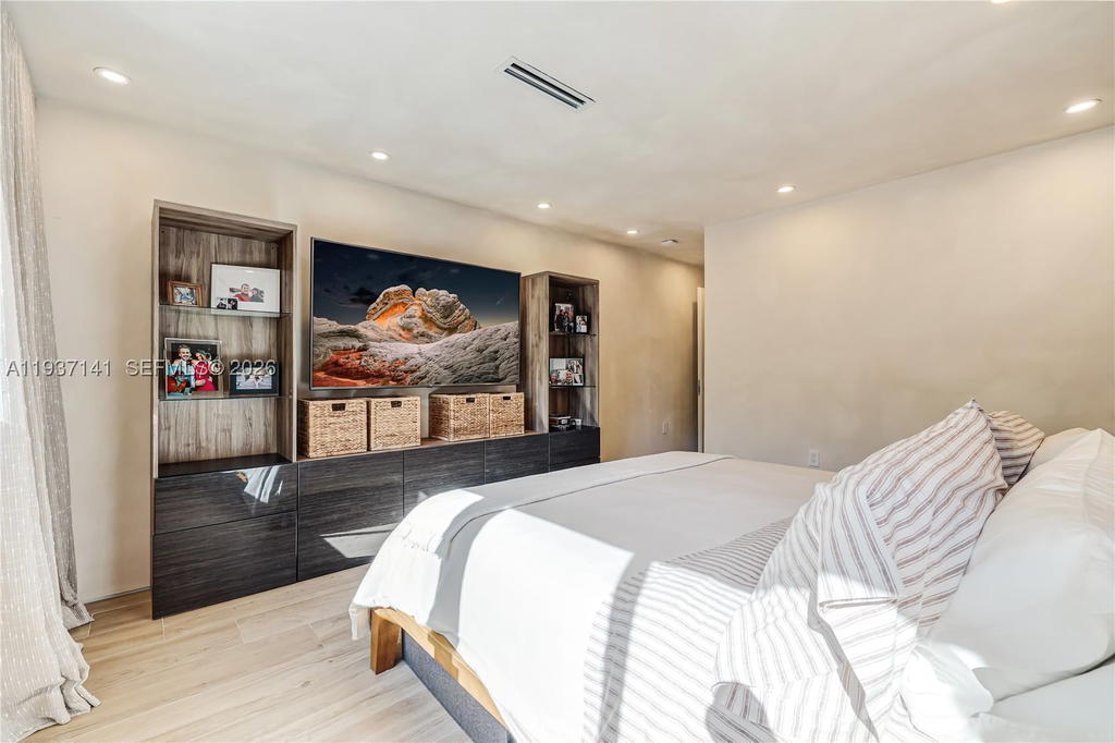 Real estate property located at 254 43rd St, Miami-dade, Columbia Park Corr Pl, Miami, FL