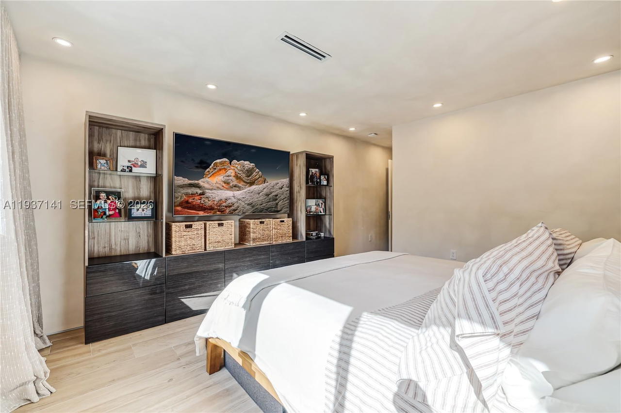 Real estate property located at 254 43rd St, Miami-dade, Columbia Park Corr Pl, Miami, FL