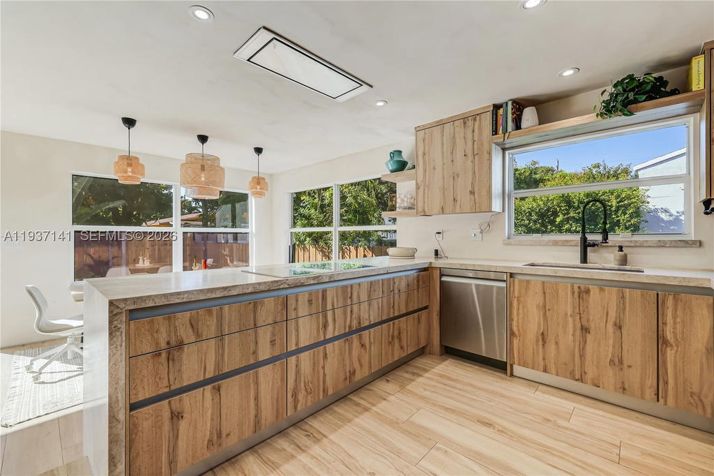 Real estate property located at 254 43rd St, Miami-dade, Columbia Park Corr Pl, Miami, FL
