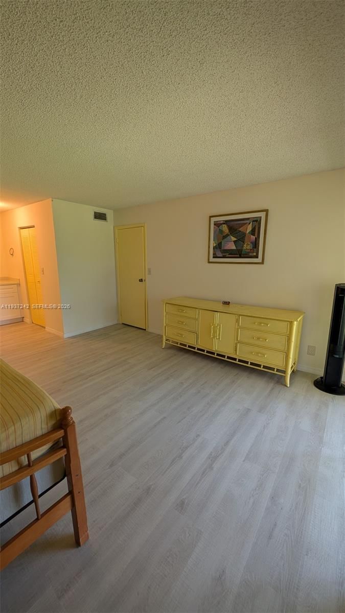 Real estate property located at 6080 44th St #305, Broward, Greens Of Inverrary Phase, Lauderhill, FL