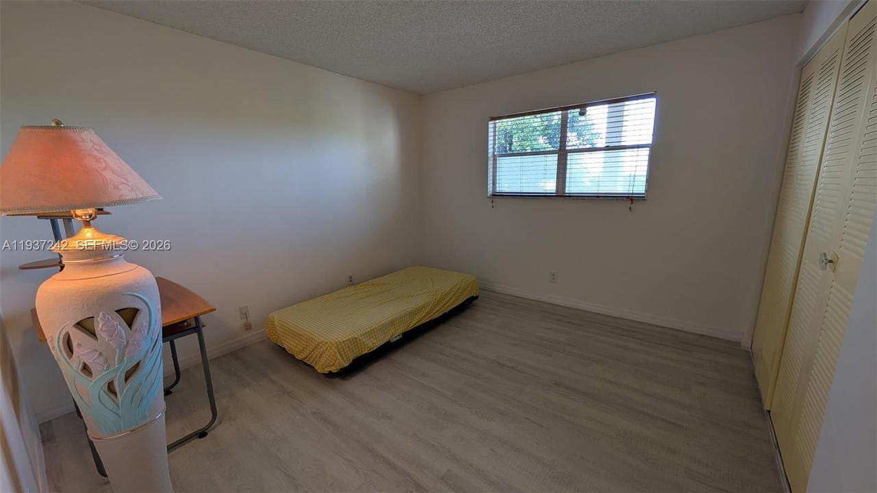Real estate property located at 6080 44th St #305, Broward, Greens Of Inverrary Phase, Lauderhill, FL