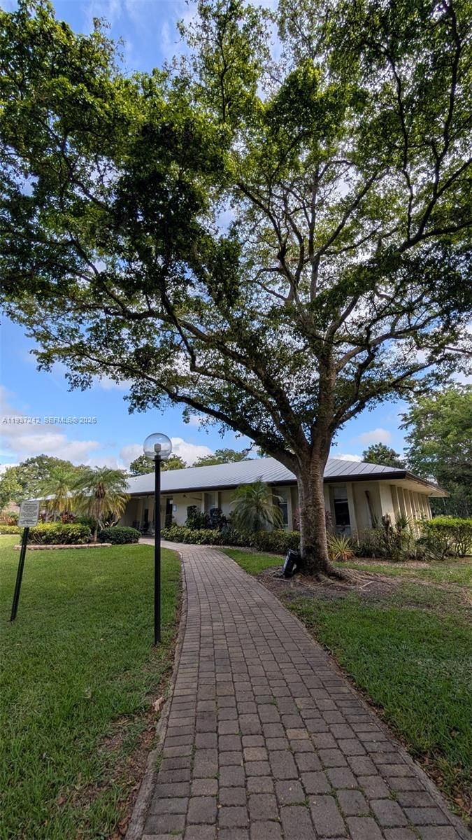 Real estate property located at 6080 44th St #305, Broward, Greens Of Inverrary Phase, Lauderhill, FL