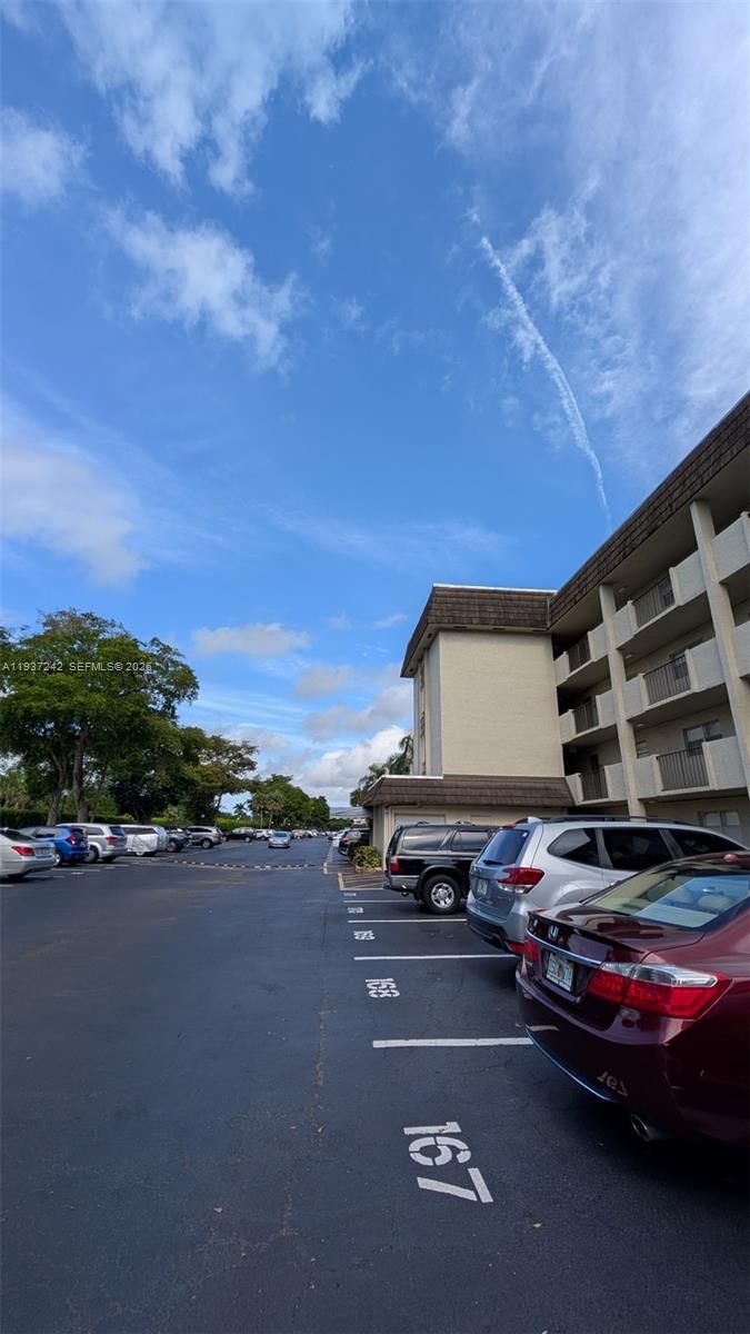 Real estate property located at 6080 44th St #305, Broward, Greens Of Inverrary Phase, Lauderhill, FL