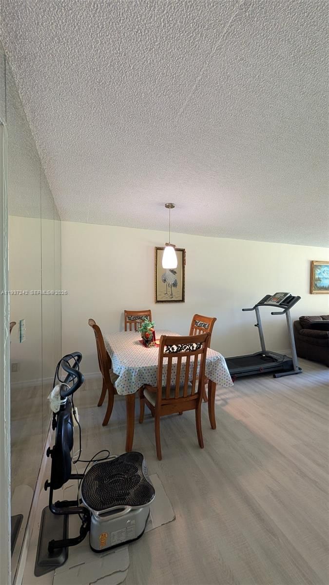 Real estate property located at 6080 44th St #305, Broward, Greens Of Inverrary Phase, Lauderhill, FL