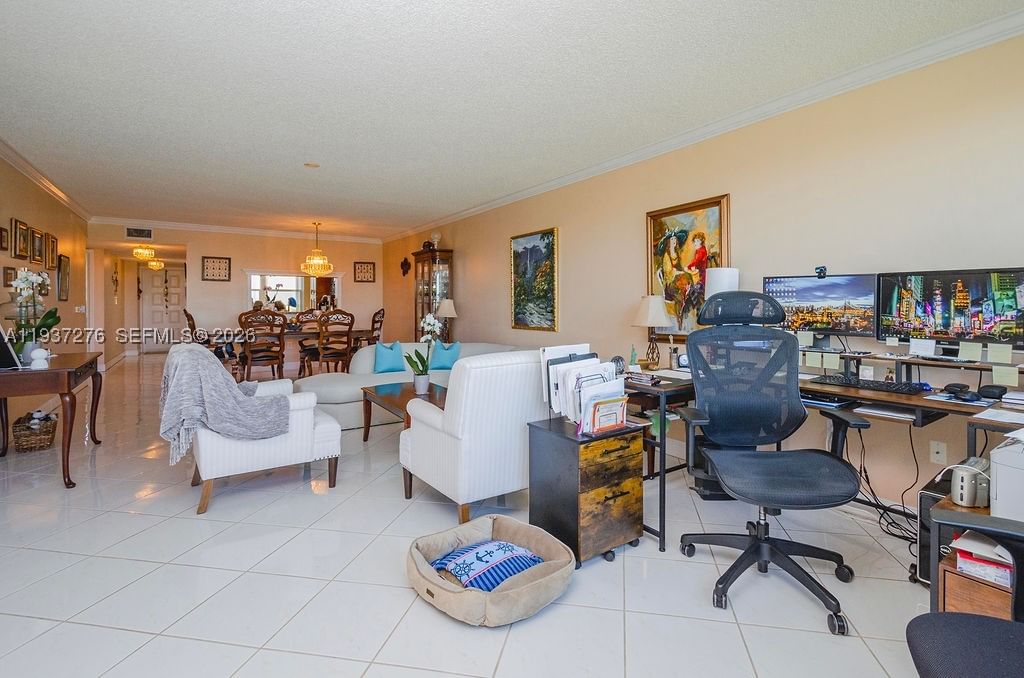 Real estate property located at 2601 Nob Hill Rd #402, Broward, Sunrise Lakes 201 Condo, Sunrise, FL