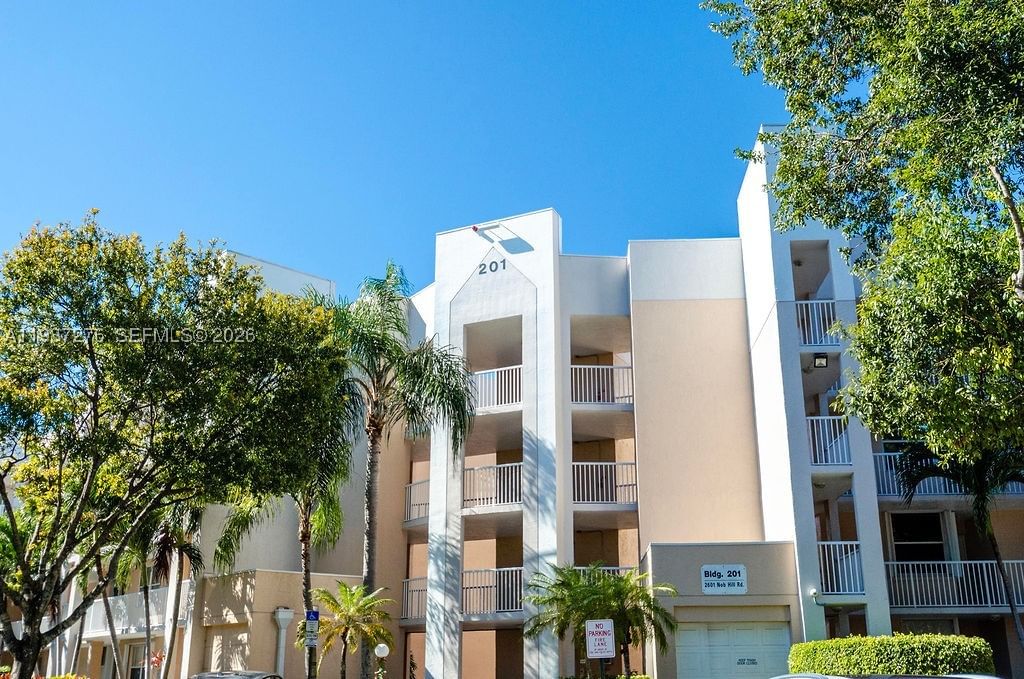 Real estate property located at 2601 Nob Hill Rd #402, Broward, Sunrise Lakes 201 Condo, Sunrise, FL