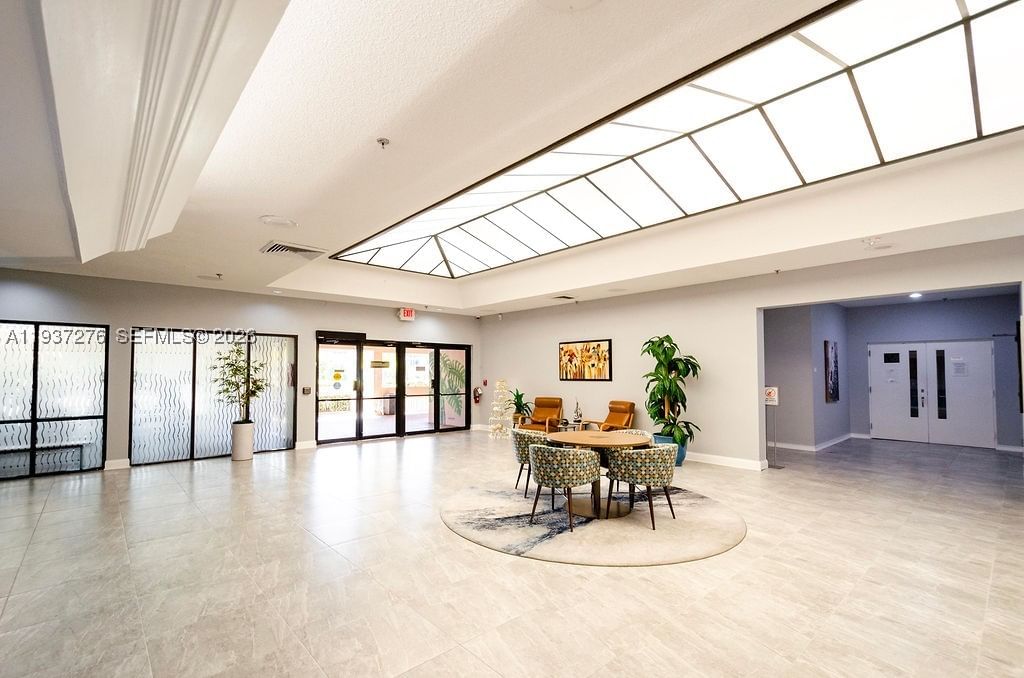 Real estate property located at 2601 Nob Hill Rd #402, Broward, Sunrise Lakes 201 Condo, Sunrise, FL