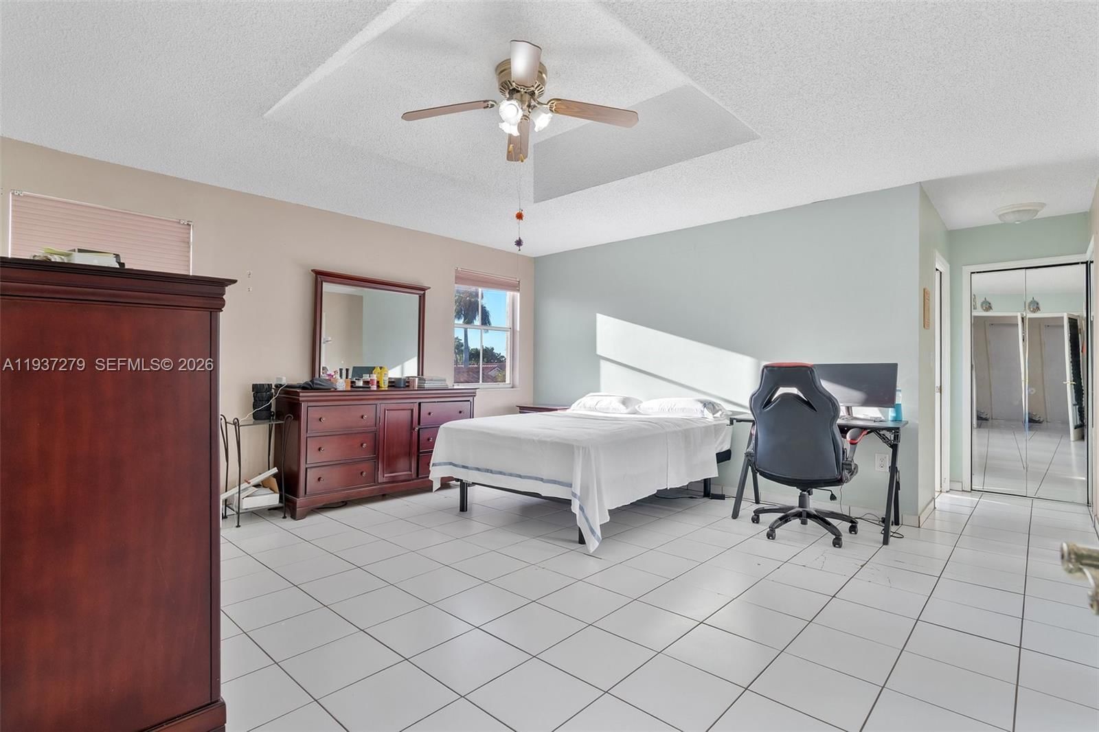 Real estate property located at 14256 92nd St, Miami-dade, Shoma Homes At Kendall, Miami, FL
