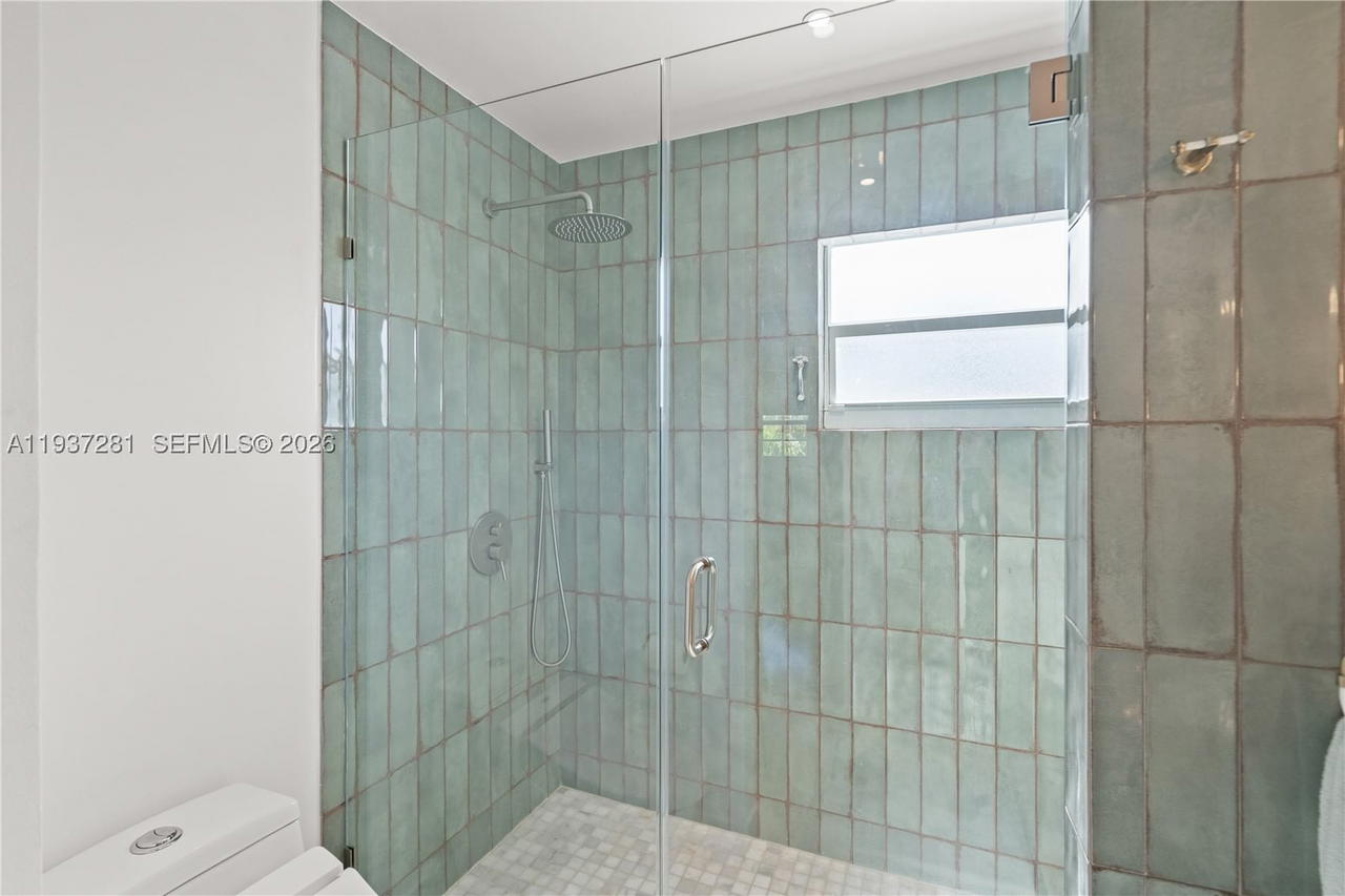 Real estate property located at 1016 4th Ct, Broward, Gulfstream Estates No 3, Hallandale Beach, FL