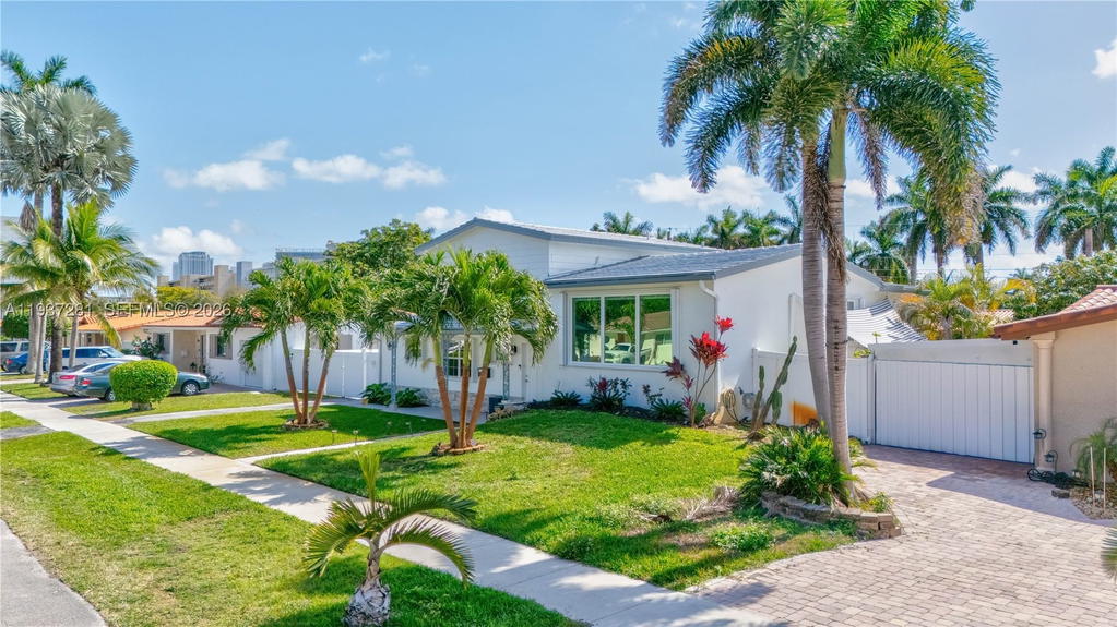 Real estate property located at 1016 4th Ct, Broward, Gulfstream Estates No 3, Hallandale Beach, FL