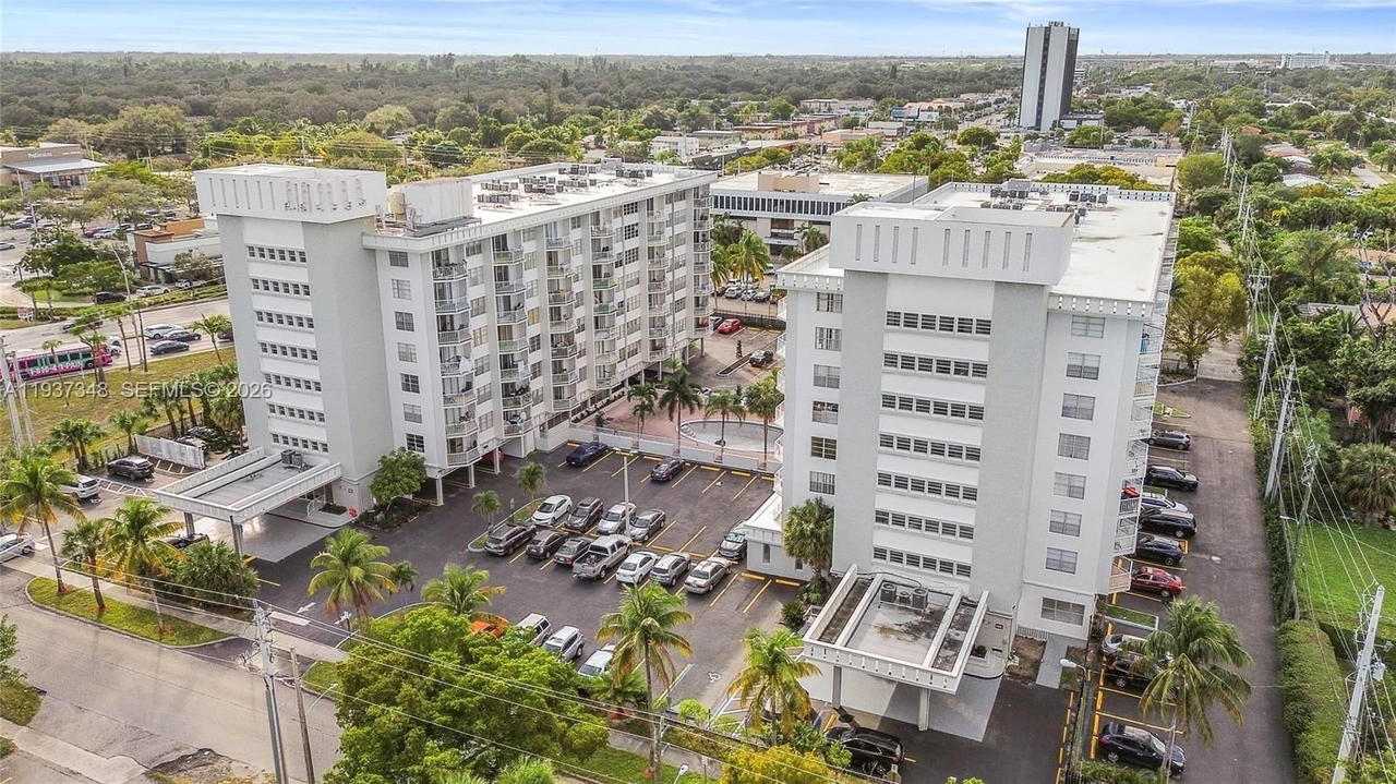Real estate property located at 16740 9th Ave #405, Miami-dade, Gateway House Condo - Nor, North Miami Beach, FL