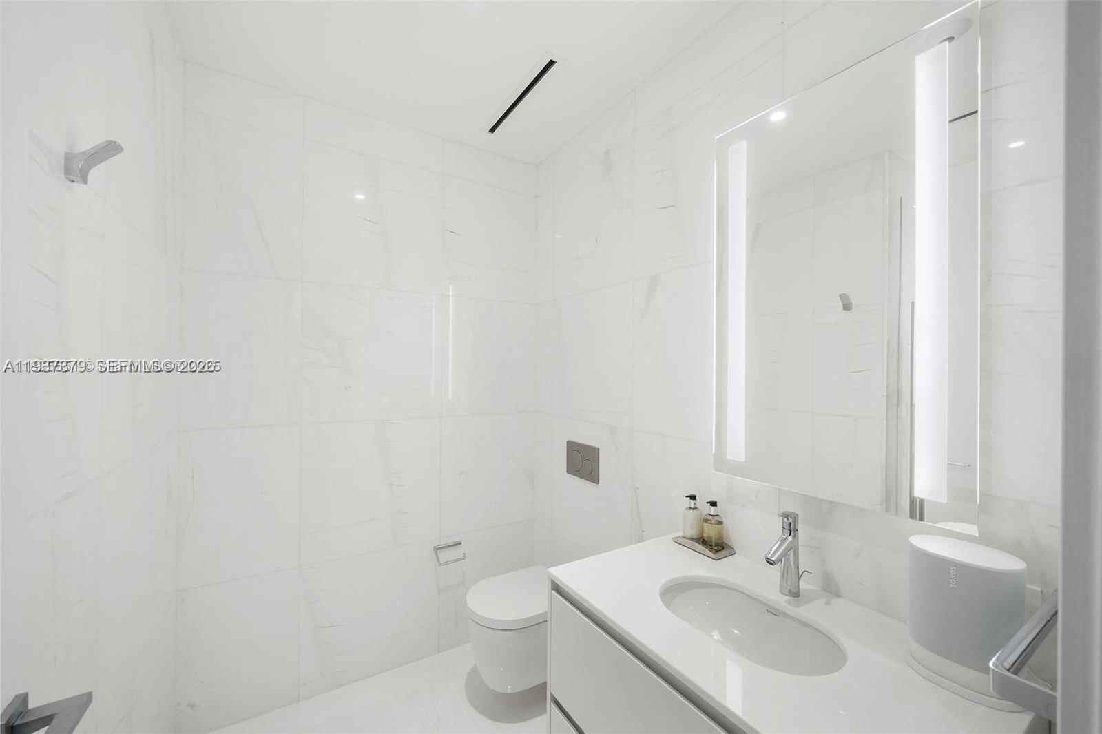 Real estate property located at 300 Biscayne Blvd Way #2703, Miami-dade, Aston Martin, Miami, FL