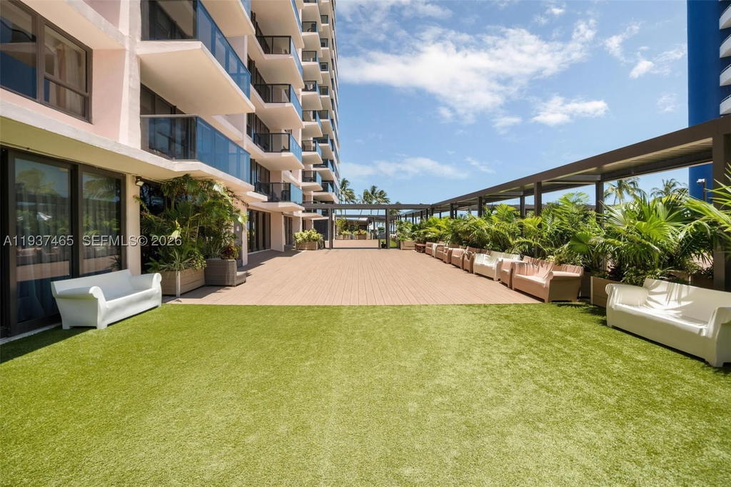 Real estate property located at 5225 Collins Ave #1221, Miami-dade, The Alexander Condo, Miami Beach, FL