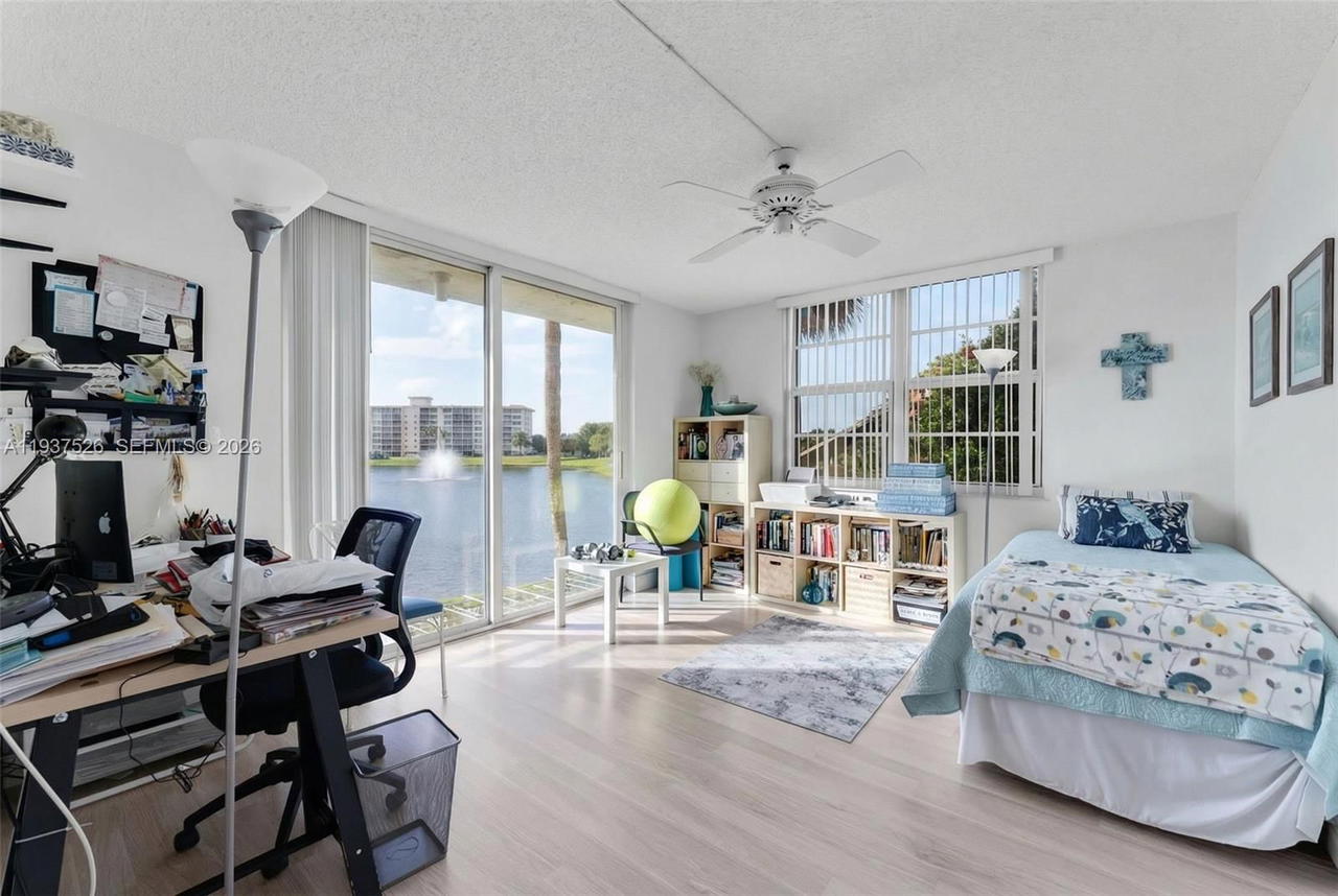 Real estate property located at 3095 Course Dr #201, Broward, No 52 Palm-aire Country C, Pompano Beach, FL
