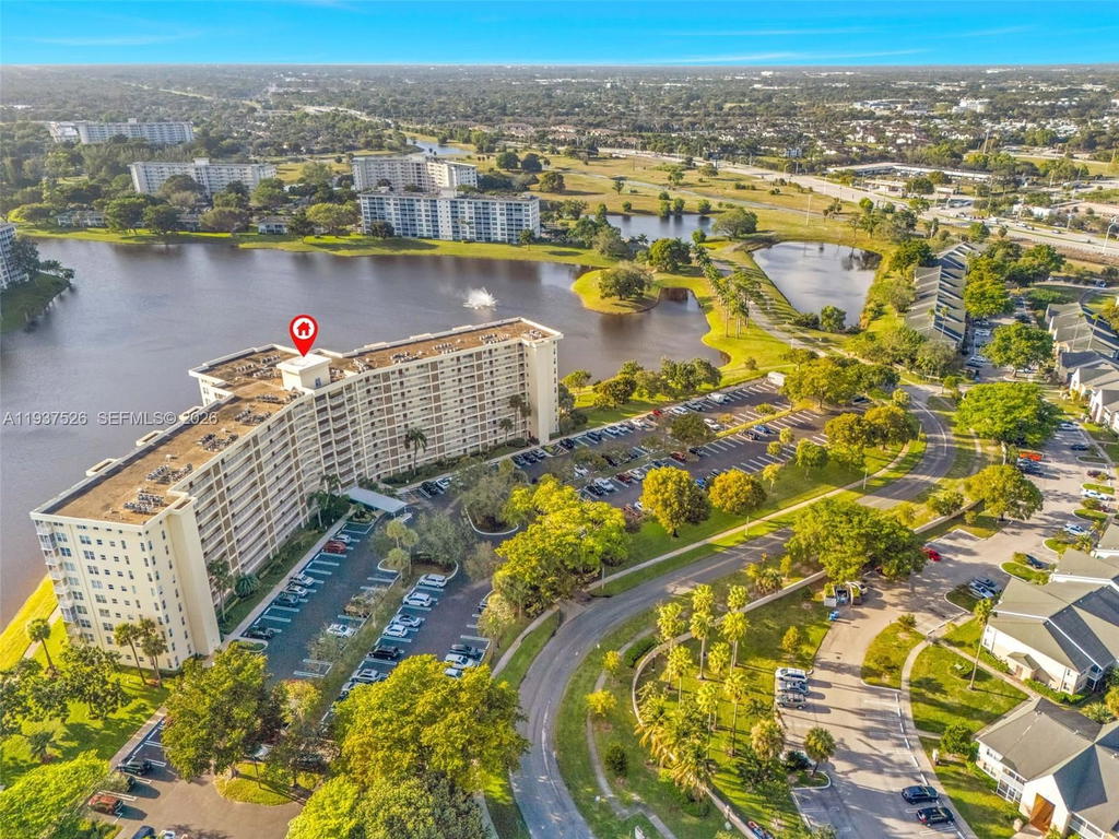 Real estate property located at 3095 Course Dr #201, Broward, No 52 Palm-aire Country C, Pompano Beach, FL