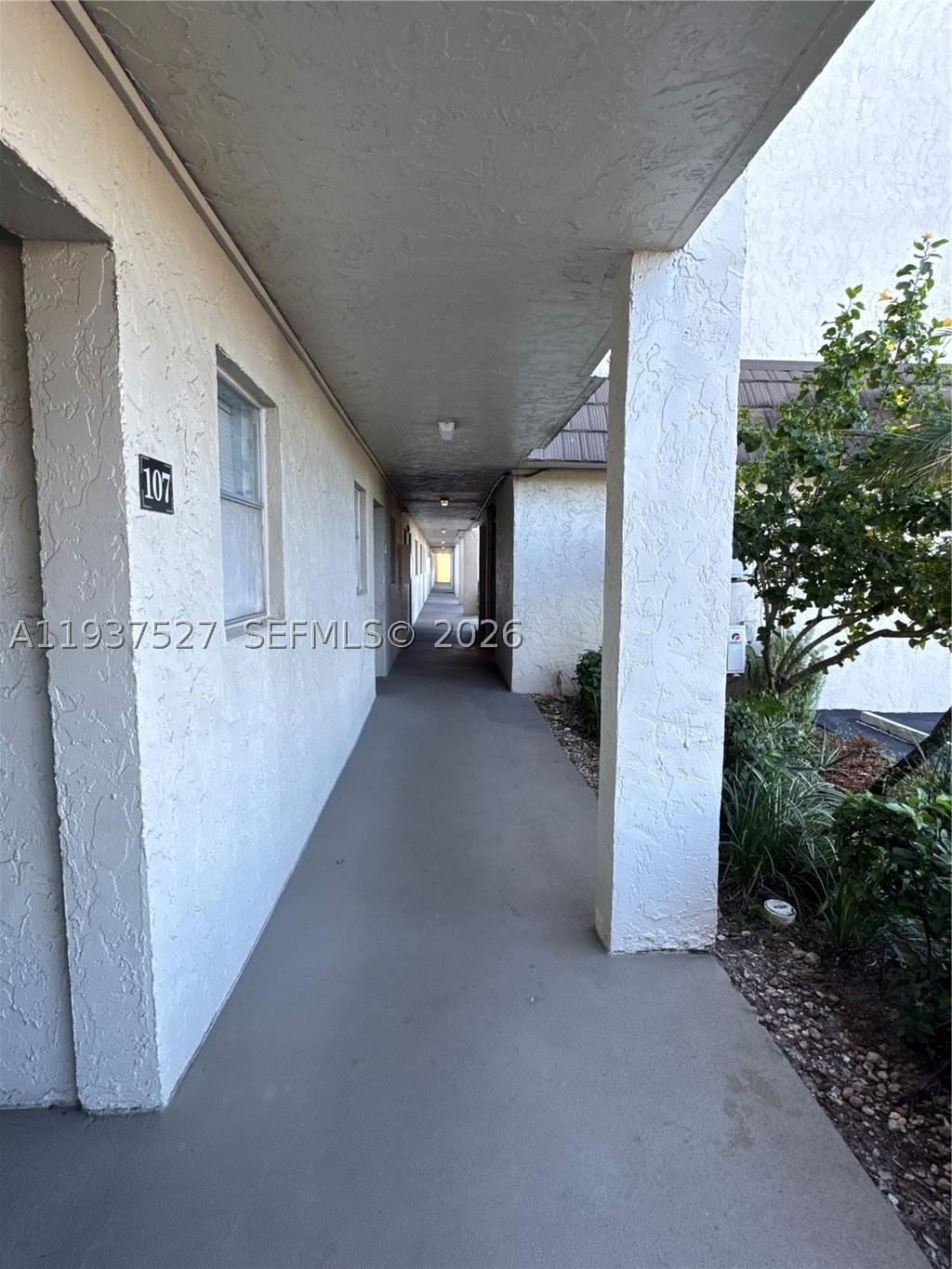 Real estate property located at 6080 44th St #107, Broward, Greens Of Inverrary Phase, Lauderhill, FL