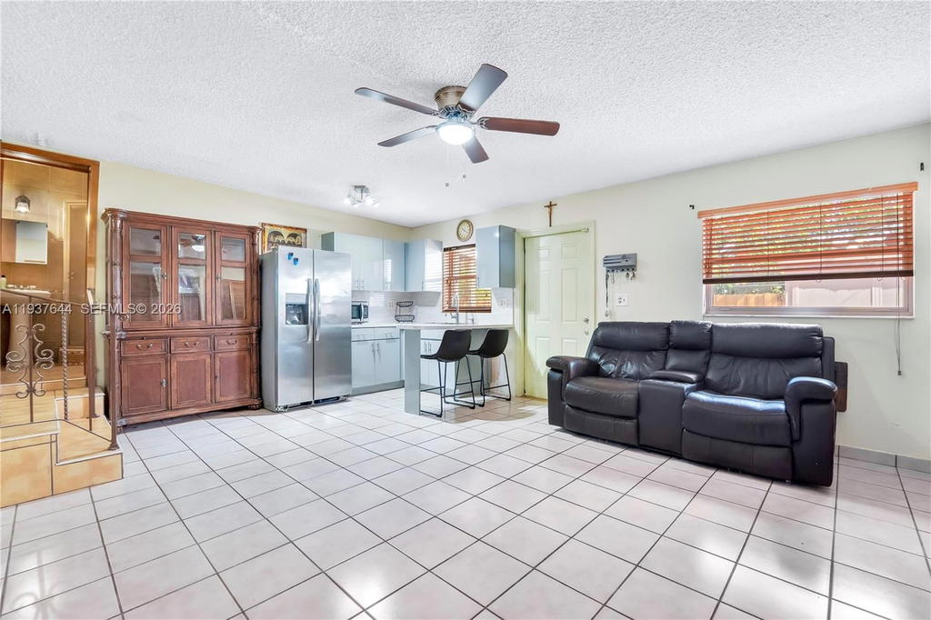 Real estate property located at 5015 Palm Ct, Miami-dade, Bradley Manor 3rd Addn, Hialeah, FL