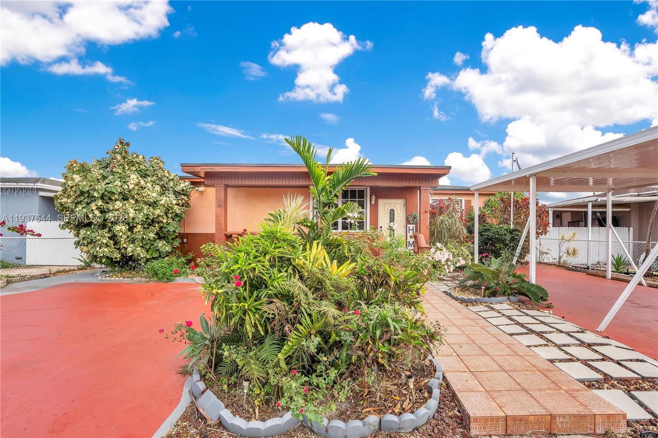 Real estate property located at 5015 Palm Ct, Miami-dade, Bradley Manor 3rd Addn, Hialeah, FL