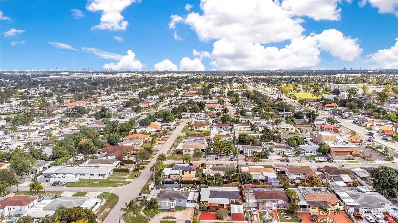 Real estate property located at 5015 Palm Ct, Miami-dade, Bradley Manor 3rd Addn, Hialeah, FL